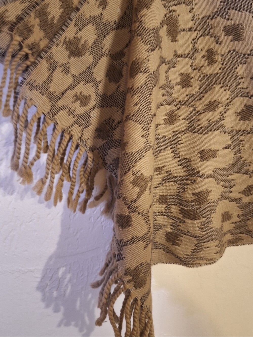 Saks Fifth Avenue 100% Wool Brown Taupe Print Woven Rectangle Scarf 66" Italy